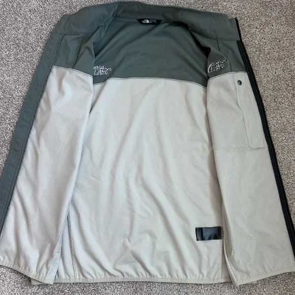 The North Face Men’s Apex Softshell Cream/Green Vest Size Medium Worn Once - Picture 6 of 9